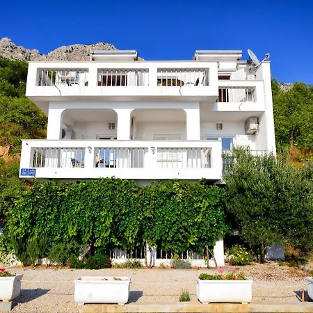 Apartament Via